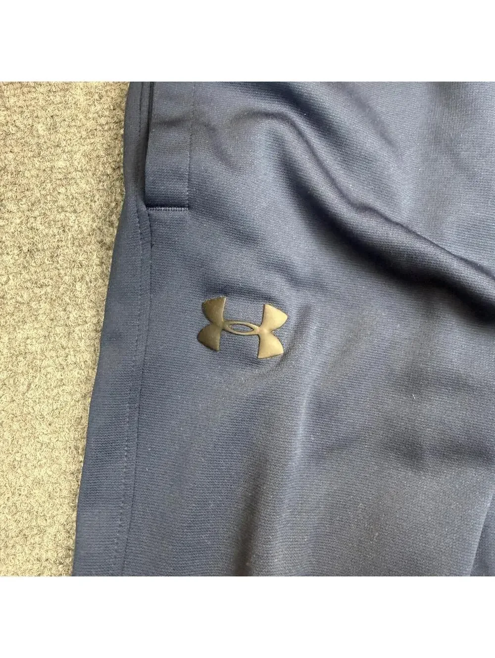 Under Armour Navy Blue Sweatpants Size: Small slight knee wearing